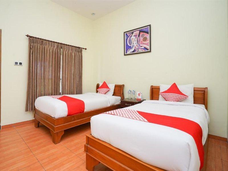 Hotel Bumi Bermi Permai Near Bermi Eco Park Mitra Reddoorz Probolinggo Exterior photo