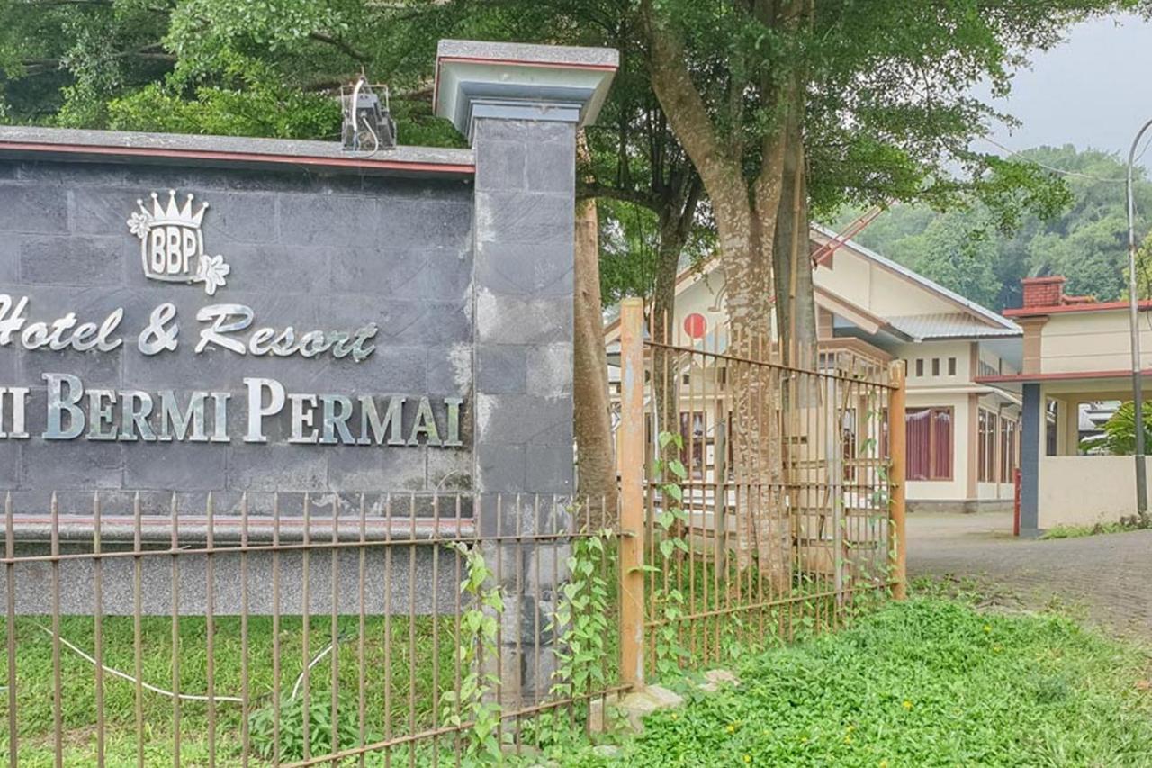 Hotel Bumi Bermi Permai Near Bermi Eco Park Mitra Reddoorz Probolinggo Exterior photo