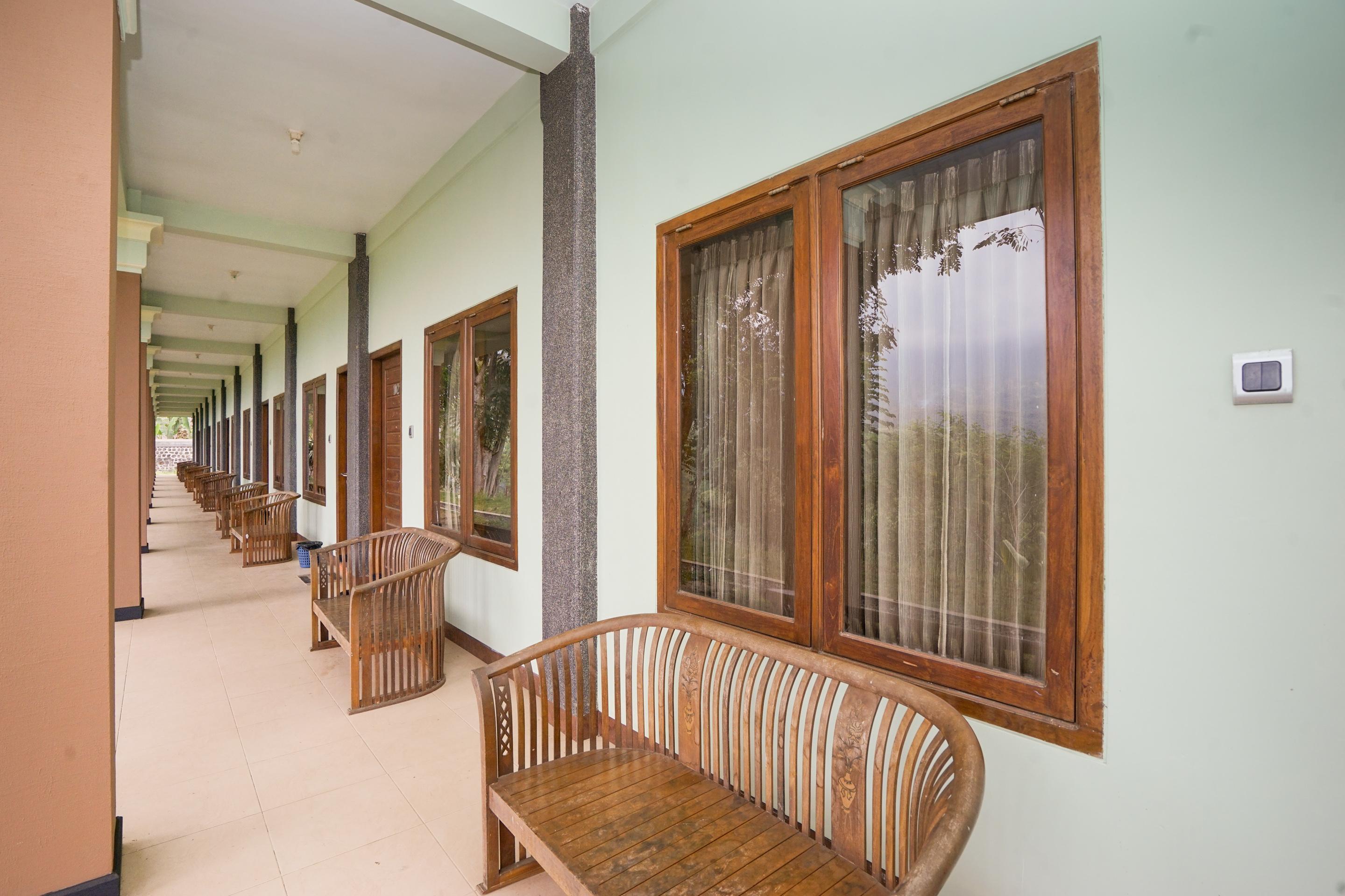 Hotel Bumi Bermi Permai Near Bermi Eco Park Mitra Reddoorz Probolinggo Exterior photo